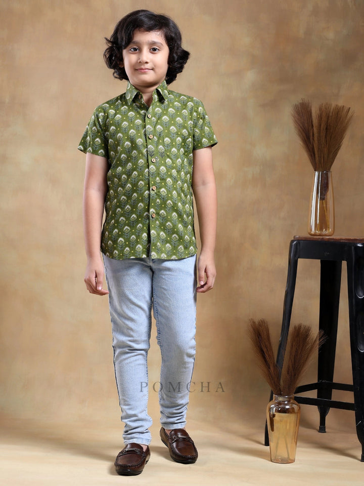 BACHPAN MEHENDI GREEN COTTON HAND BLOCK SHIRT - Pomcha Jaipur
