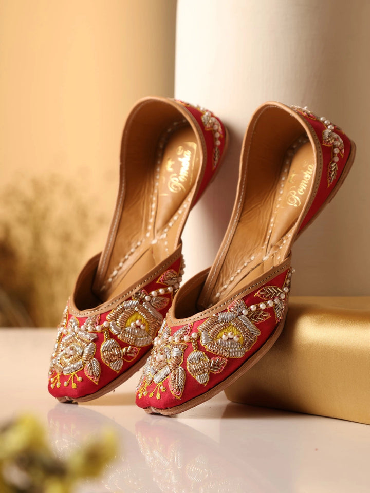 BLOOM'N RED MOJARI - Pomcha Jaipur