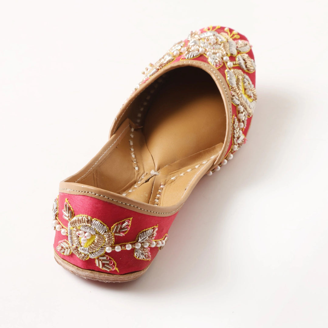 BLOOM'N RED MOJARI - Pomcha Jaipur