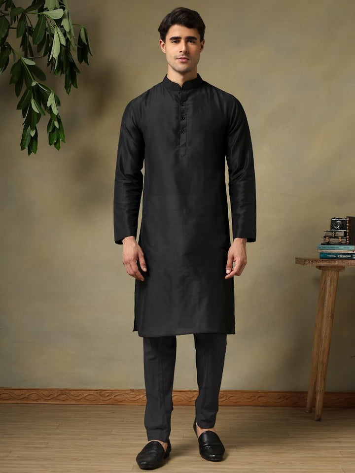 CHAAP MEN'S BLACK COTTON SILK KURTA SET - Pomcha Jaipur