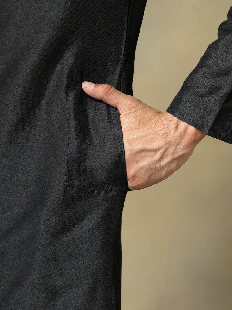 CHAAP MEN'S BLACK COTTON SILK KURTA SET - Pomcha Jaipur