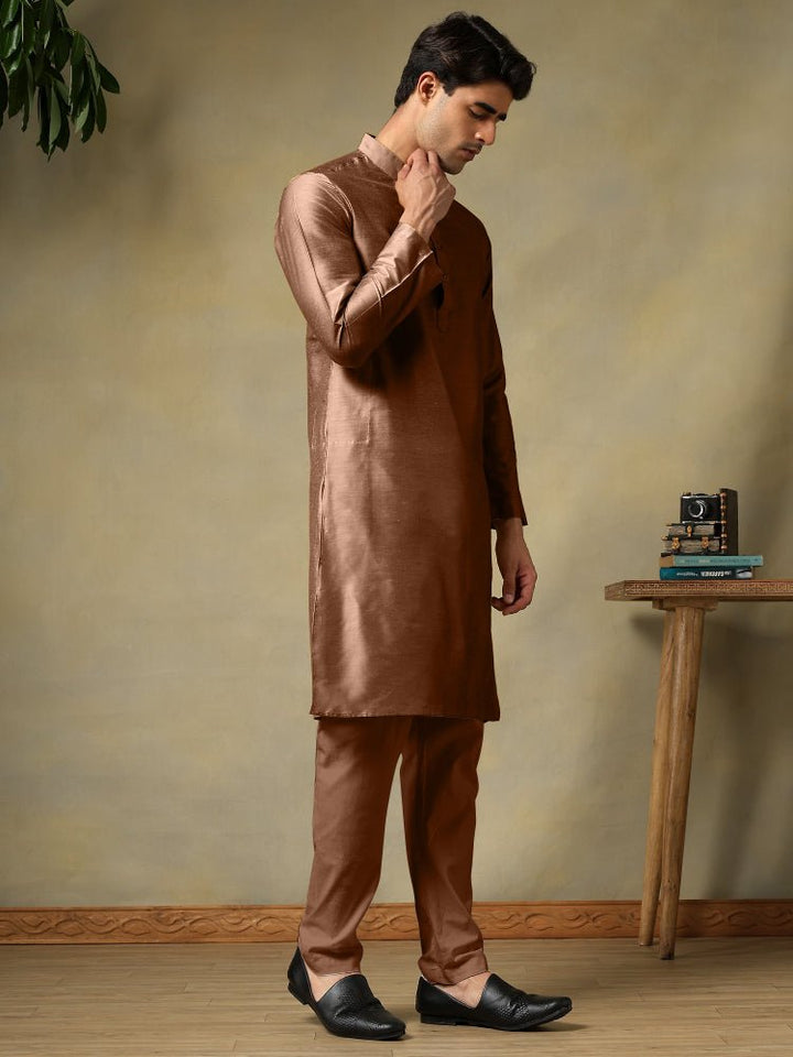 CHAAP MEN'S BROWN COTTON SILK KURTA SET - Pomcha Jaipur