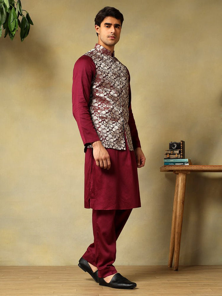 CHAAP MEN'S DEEP MAROON DOLA SILK KURTA SET WITH BROCADE JACKET - Pomcha Jaipur