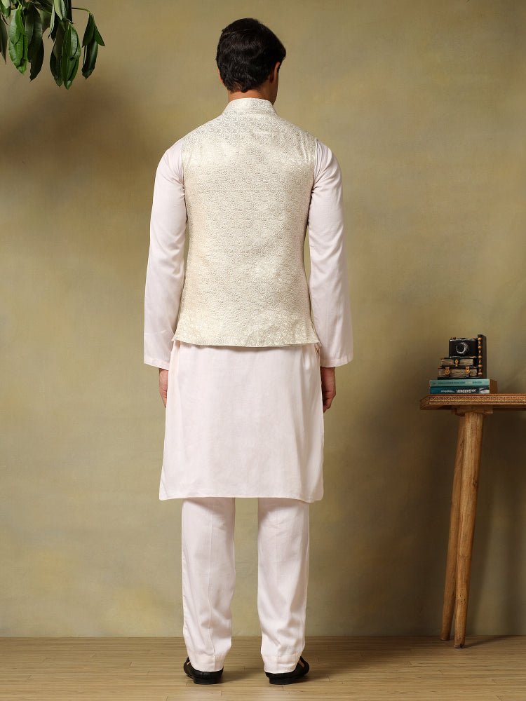CHAAP MEN'S IVORY WHITE DOLA SILK KURTA SET WITH BROCADE JACKET - Pomcha Jaipur