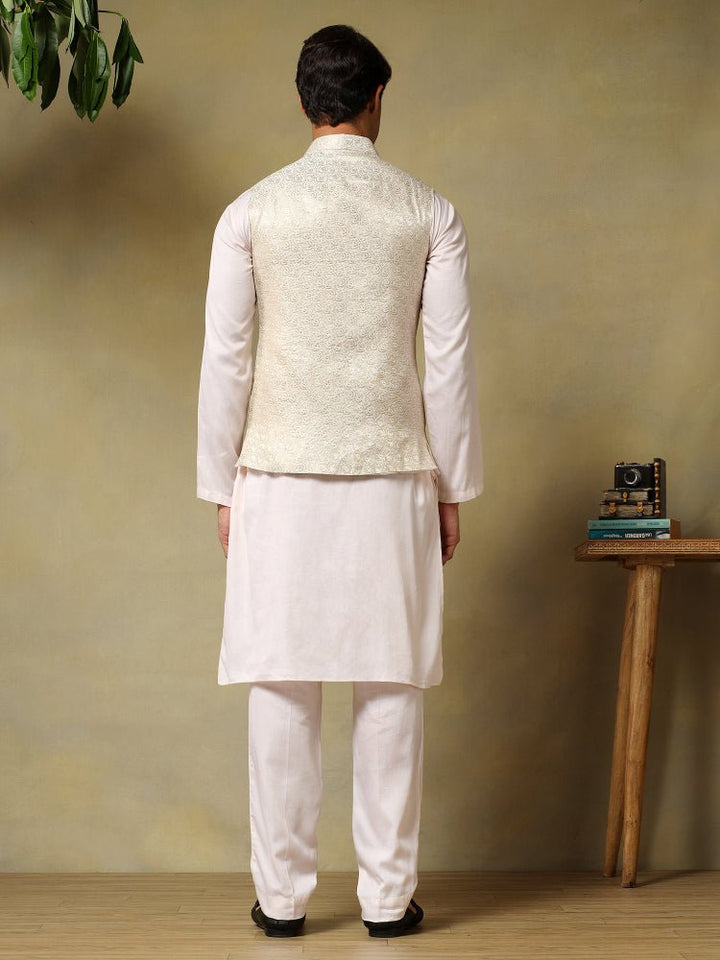 CHAAP MEN'S IVORY WHITE DOLA SILK KURTA SET WITH BROCADE JACKET - Pomcha Jaipur