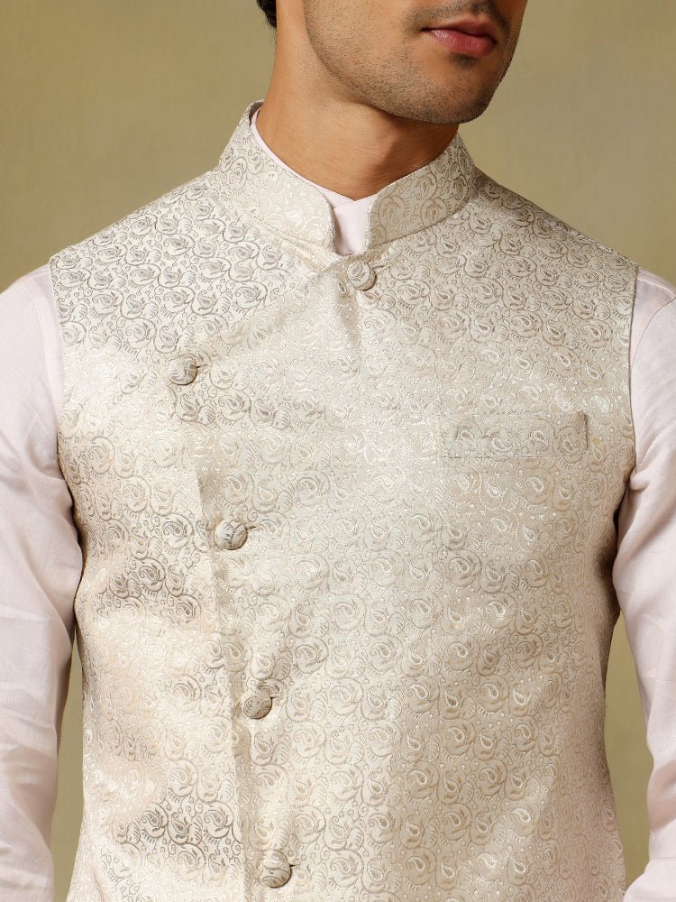 CHAAP MEN'S IVORY WHITE DOLA SILK KURTA SET WITH BROCADE JACKET - Pomcha Jaipur