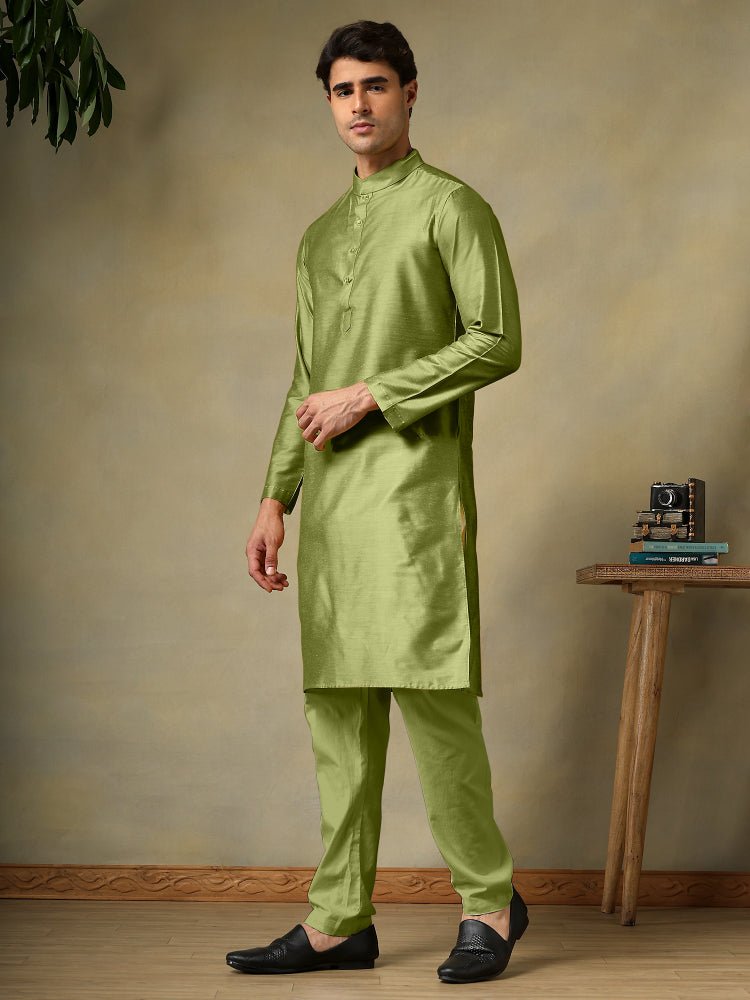 CHAAP MEN'S MEHENDI GREEN COTTON SILK KURTA SET - Pomcha Jaipur