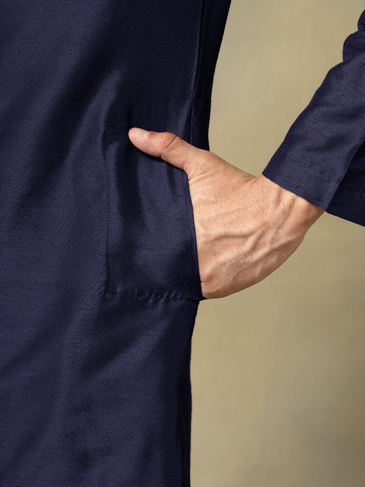 CHAAP MEN'S NAVY BLUE COTTON SILK KURTA SET - Pomcha Jaipur