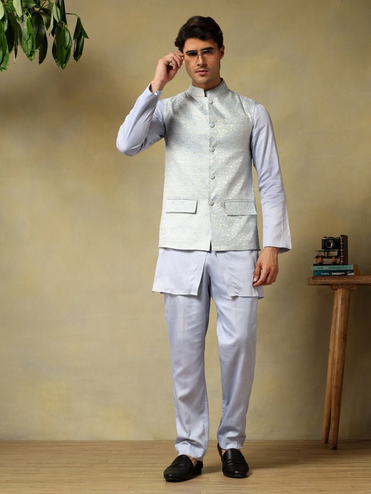 CHAAP MEN'S PEARL WHITE DOLA SILK KURTA SET WITH BROCADE JACKET - Pomcha Jaipur