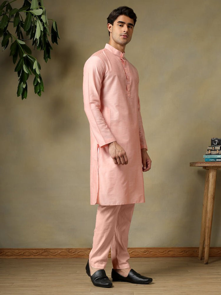 CHAAP MEN'S SALMON PINK COTTON SILK KURTA SET - Pomcha Jaipur