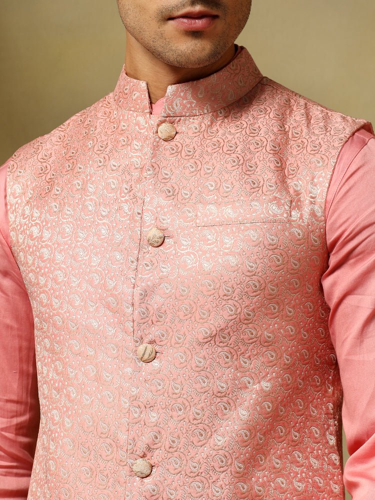 CHAAP MEN'S SALMON PINK DOLA SILK KURTA SET WITH BROCADE JACKET - Pomcha Jaipur
