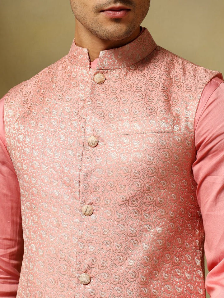 CHAAP MEN'S SALMON PINK DOLA SILK KURTA SET WITH BROCADE JACKET - Pomcha Jaipur