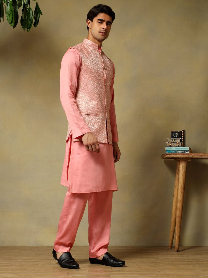 CHAAP MEN'S SALMON PINK DOLA SILK KURTA SET WITH BROCADE JACKET - Pomcha Jaipur