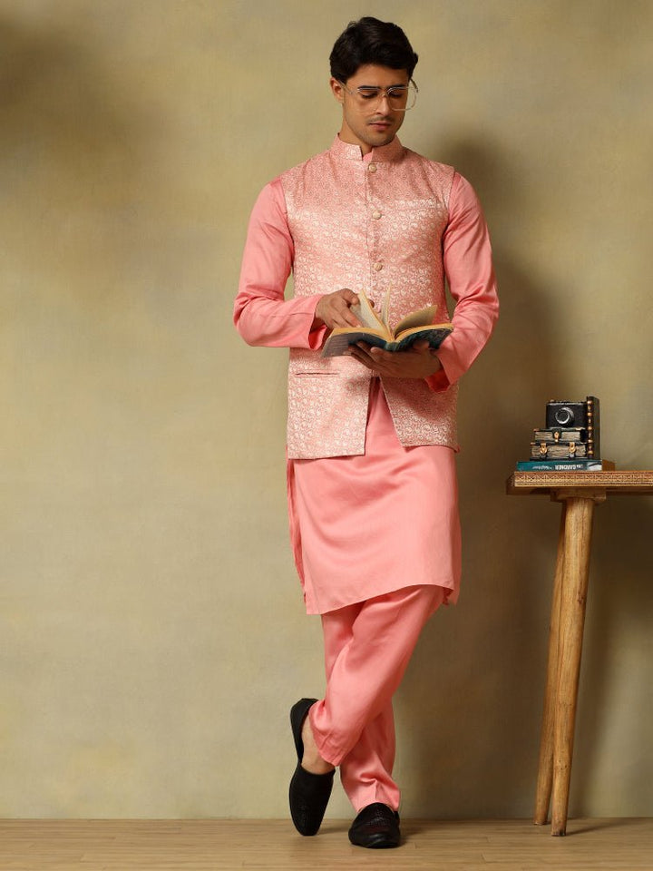 CHAAP MEN'S SALMON PINK DOLA SILK KURTA SET WITH BROCADE JACKET - Pomcha Jaipur