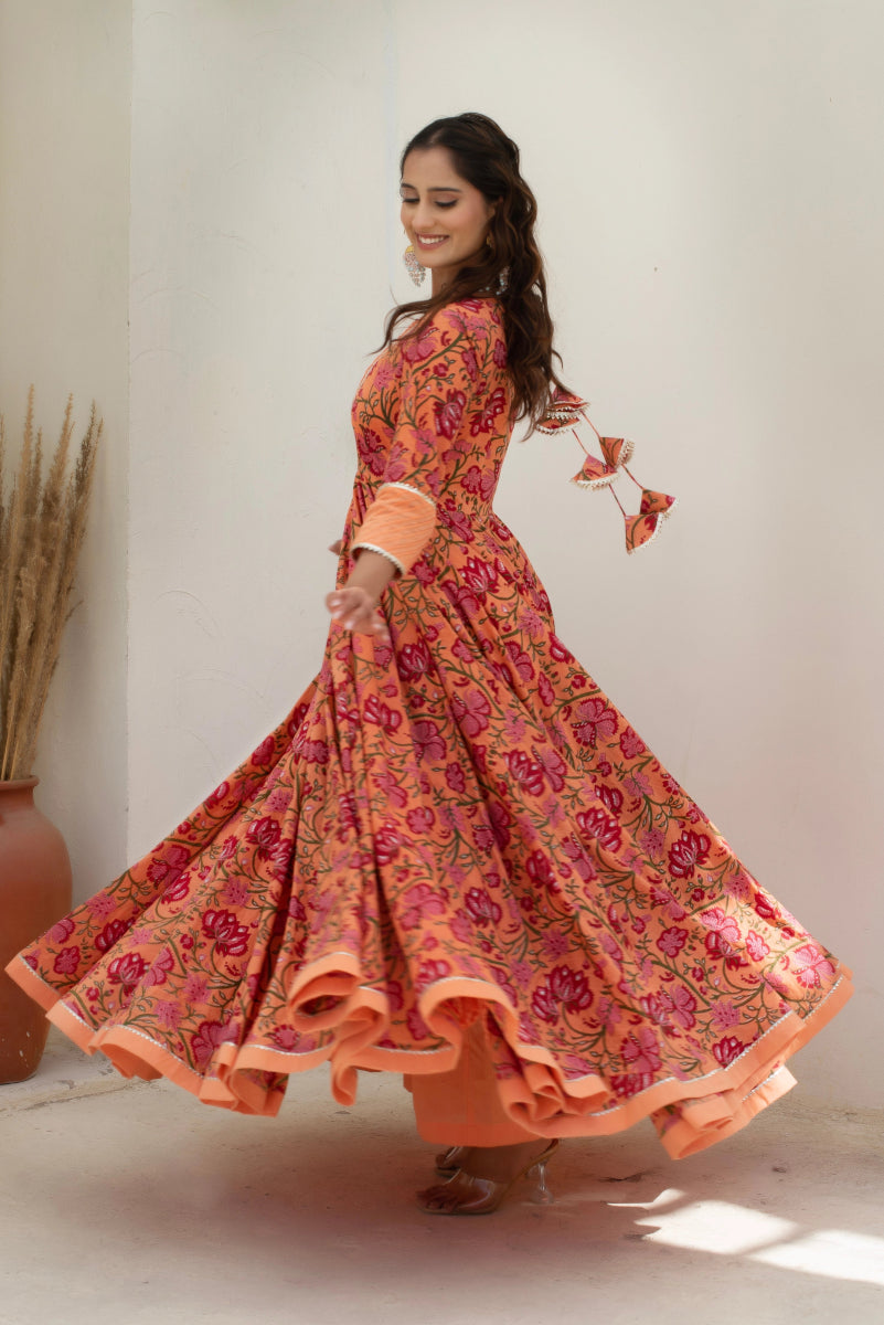 CHHIPA BAZAR CHAND PEACH LONG COTTON ANARKALI WITH SOFT NET DUPATTA - Pomcha Jaipur