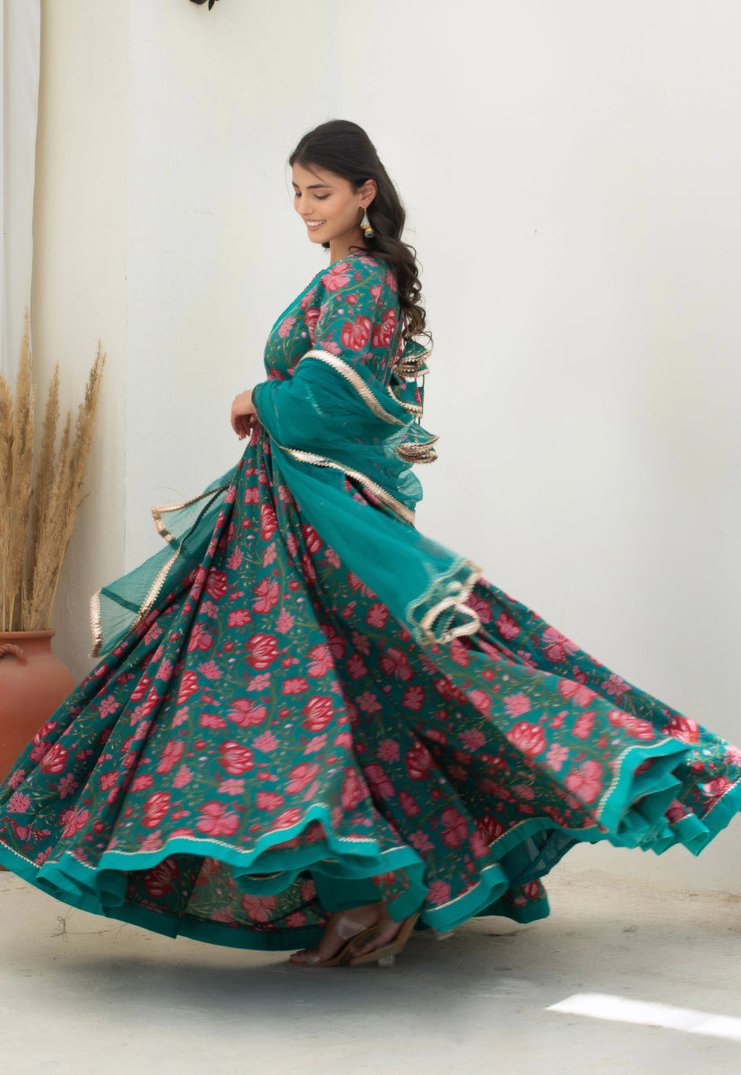 CHHIPA BAZAR CHAND TEAL BLUE LONG COTTON ANARKALI WITH SOFT NET DUPATTA - Pomcha Jaipur