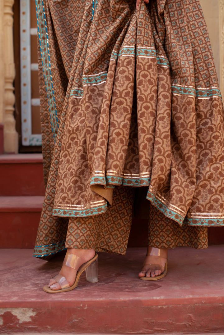 CHHIPA BAZAR COTTON HAND BLOCK ANARKALI SET WITH JACKET AND COTTON DUPATTA - Pomcha Jaipur