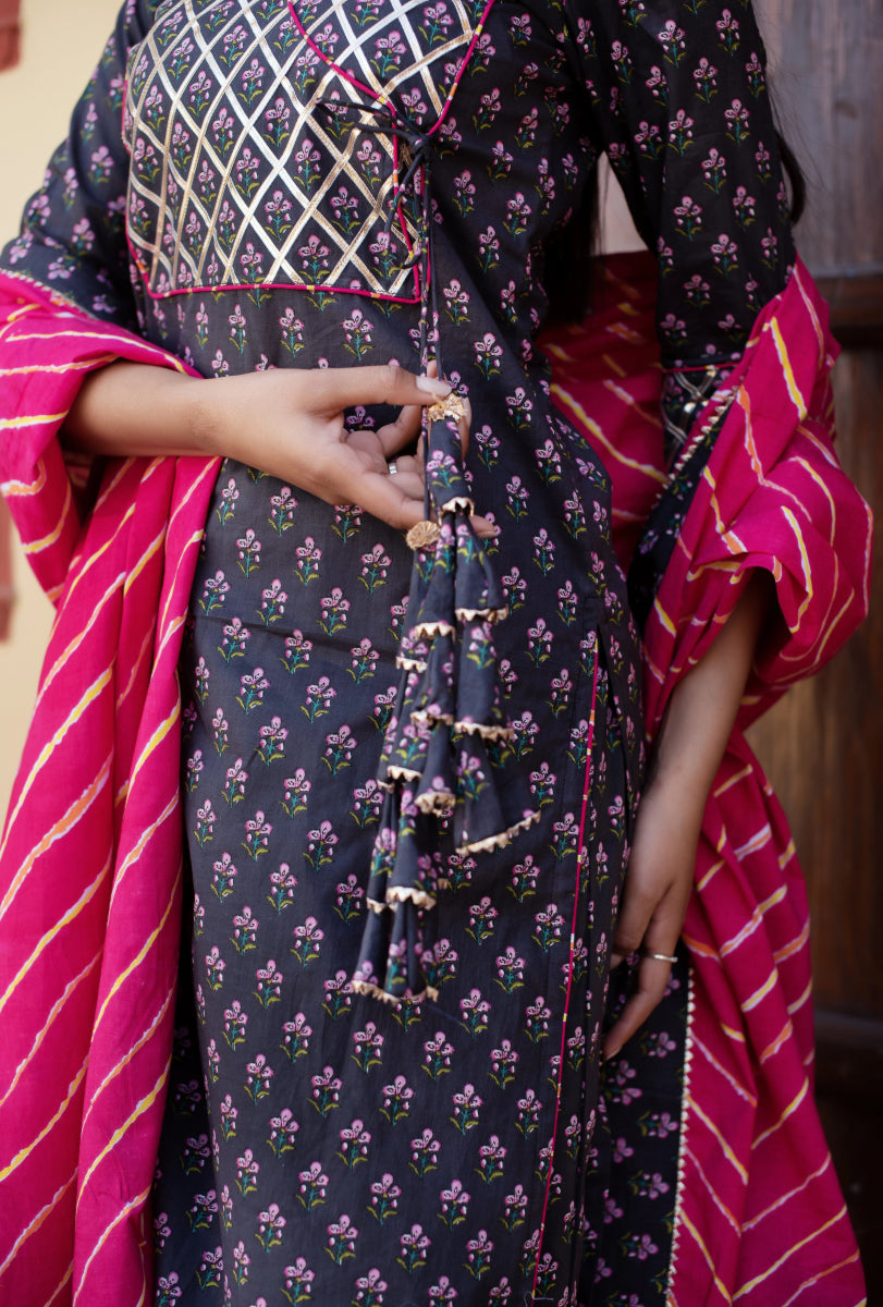 CHHIPA BAZAR GREY COTTON HAND BLOCK PRINT GOTA PATTI ANGRAKHA SUIT SET - Pomcha Jaipur