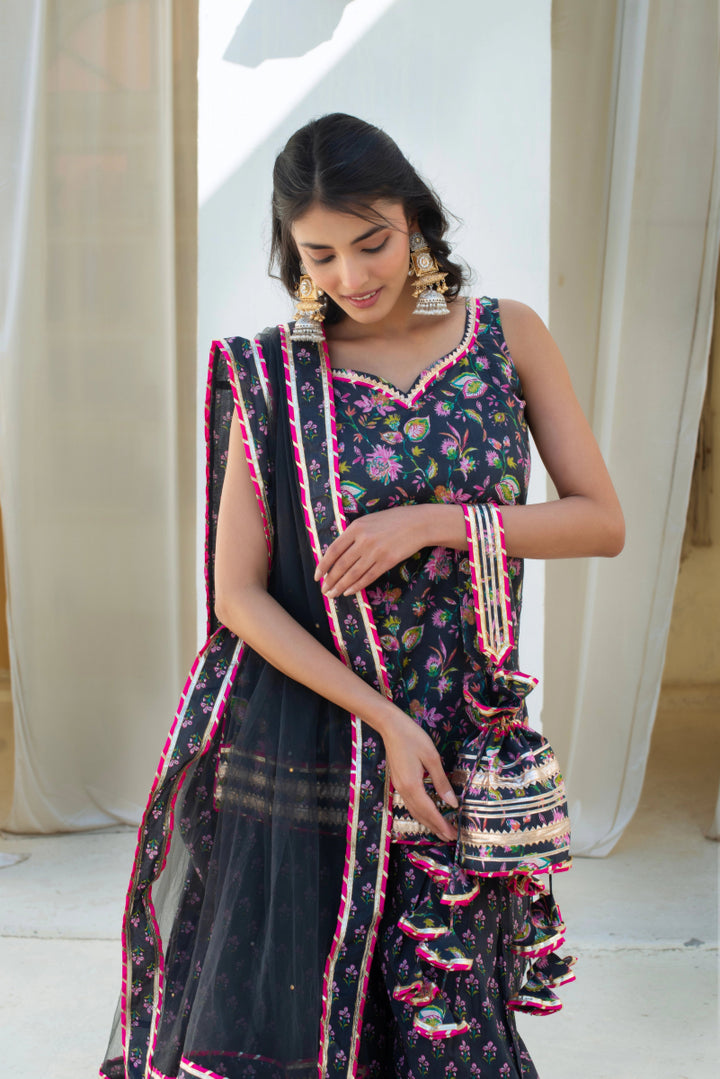 CHHIPA BAZAR GREY PRINTED COTTON GOTA PATTI KURTA DHOTI SET WITH SOFT NET DUPATTA - Pomcha Jaipur