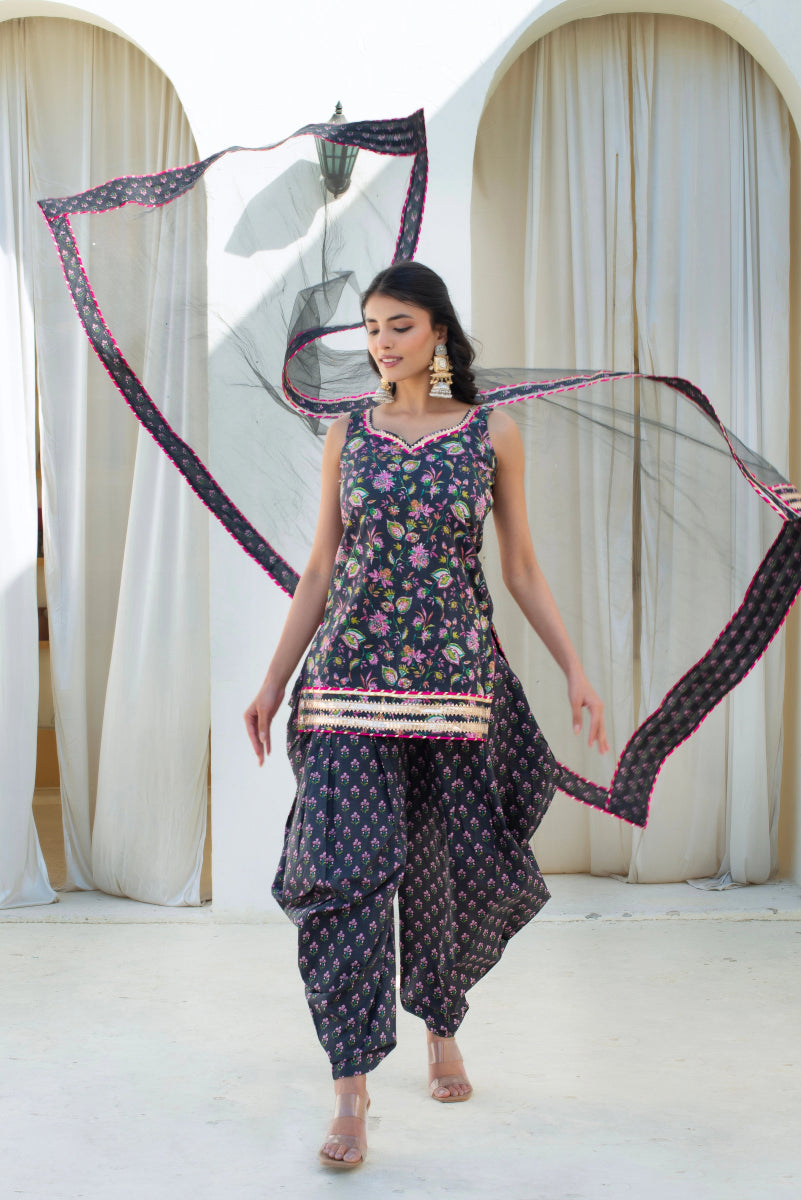 CHHIPA BAZAR GREY PRINTED COTTON GOTA PATTI KURTA DHOTI SET WITH SOFT NET DUPATTA - Pomcha Jaipur