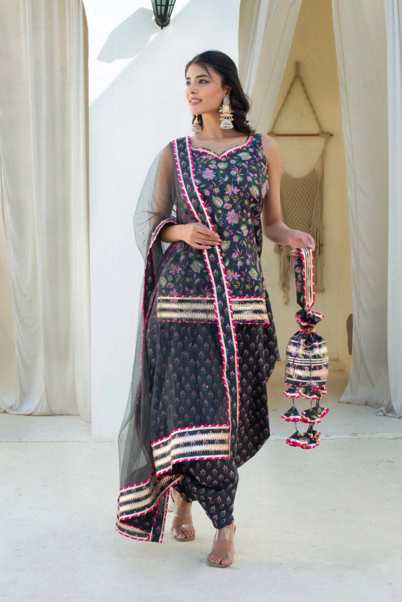 CHHIPA BAZAR GREY PRINTED COTTON GOTA PATTI KURTA DHOTI SET WITH SOFT NET DUPATTA - Pomcha Jaipur