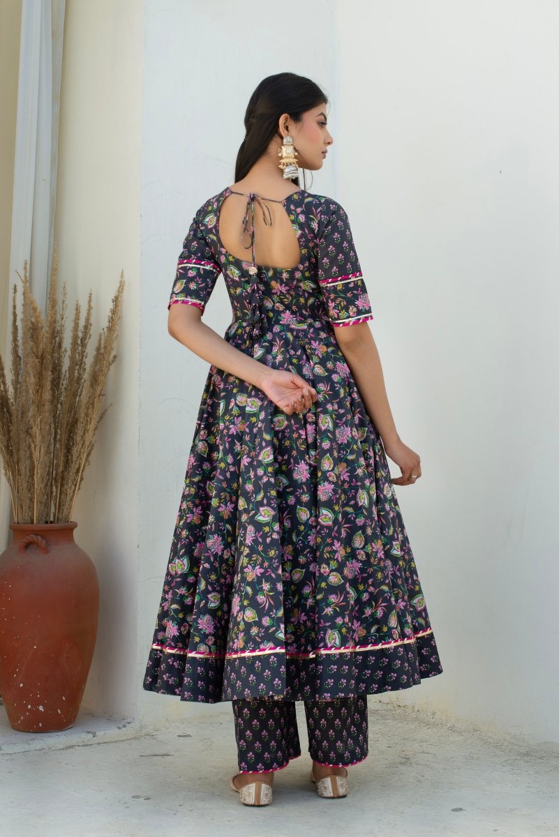 CHHIPA BAZAR HOOR GREY COTTON GOTA PATTI ANARKALI WITH NET DUPATTA - Pomcha Jaipur
