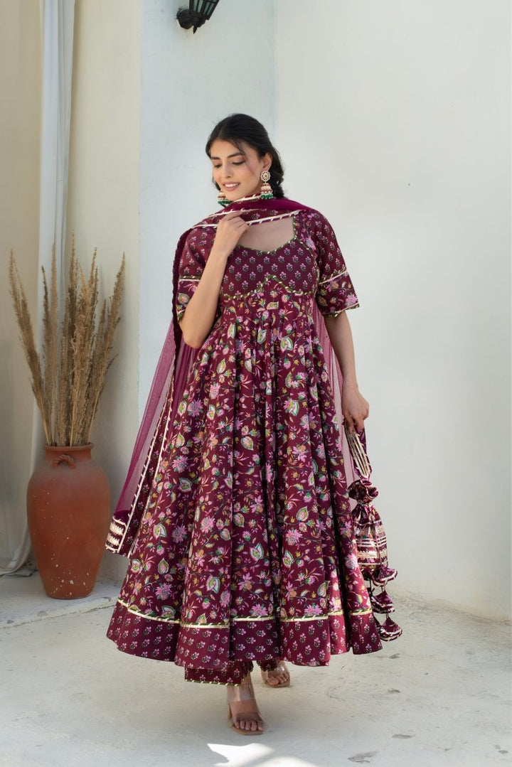 CHHIPA BAZAR HOOR PLUM COTTON GOTA PATTI ANARKALI WITH SOFT NET DUPATTA - Pomcha Jaipur