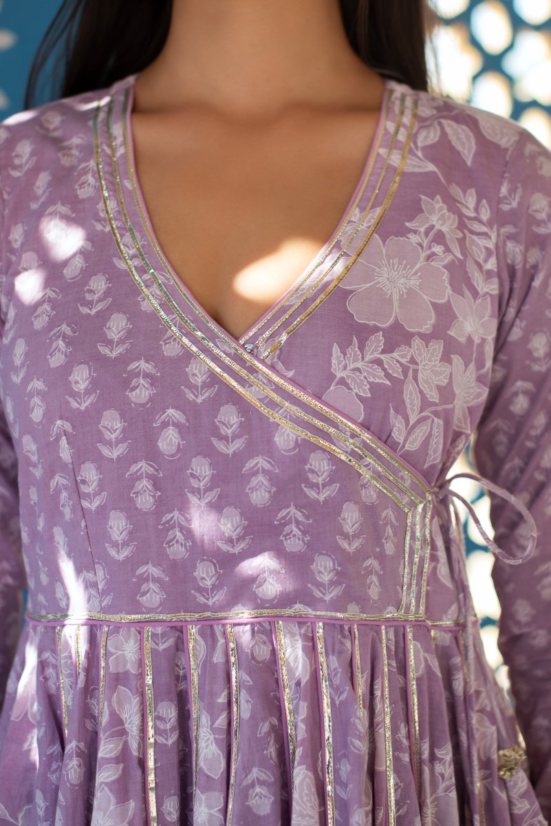 CHHIPA BAZAR LILAC COTTON HAND BLOCK GOTA PATTI ANGRAKHA SET - Pomcha Jaipur