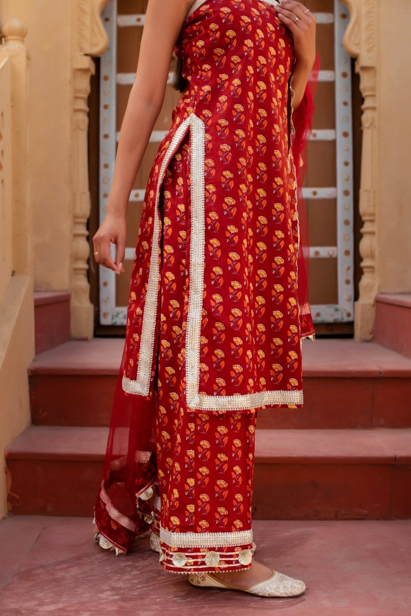 CHHIPA BAZAR MISHIKA RED COTTON HAND BLOCK GOTA PATTI SUIT SET WITH SOFT NET DUPATTA - Pomcha Jaipur