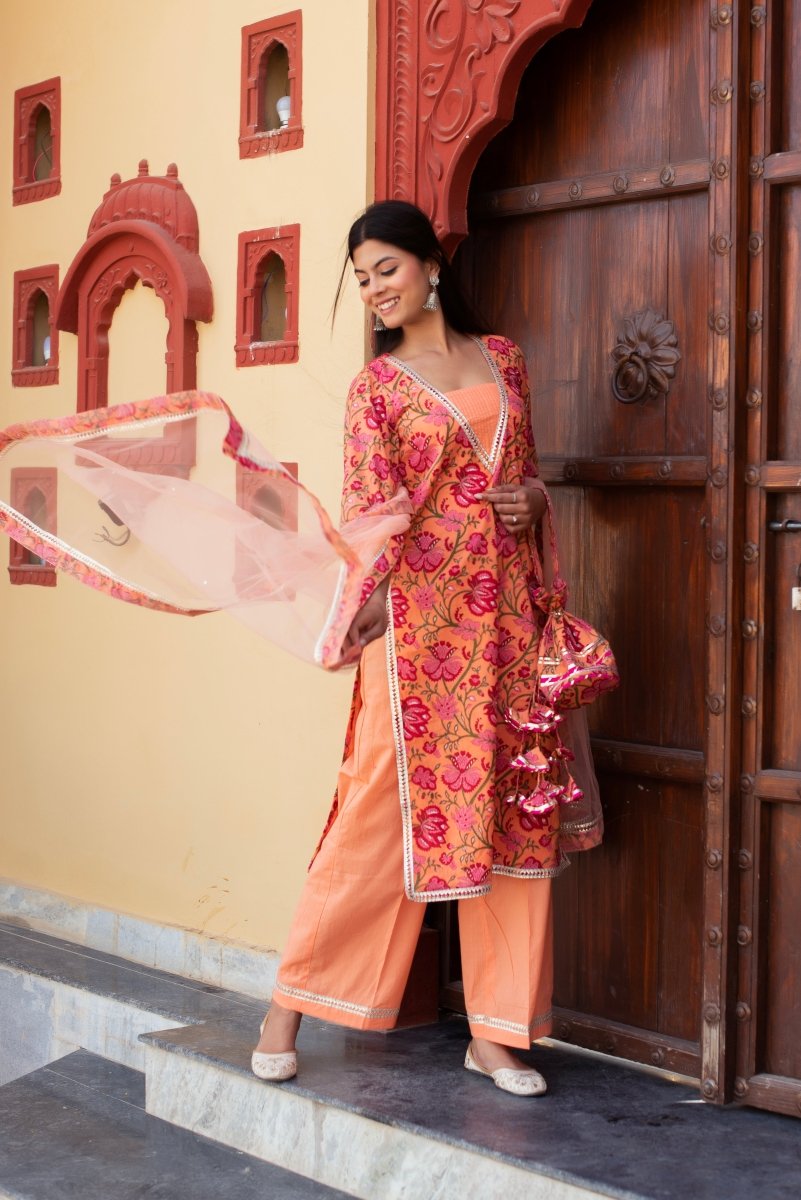 CHHIPA BAZAR PEACH COTTON HAND BLOCK PRINT SUIT SET WITH SOFT NET DUPATTA - Pomcha Jaipur