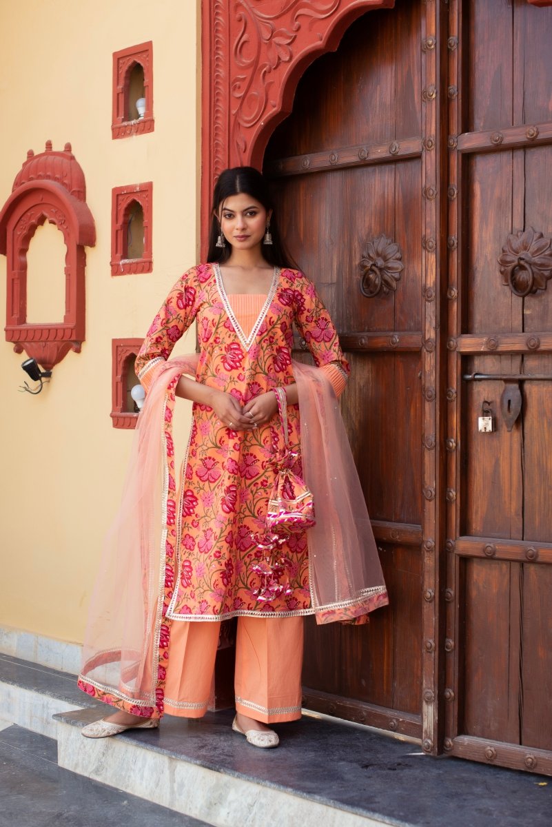 CHHIPA BAZAR PEACH COTTON HAND BLOCK PRINT SUIT SET WITH SOFT NET DUPATTA - Pomcha Jaipur