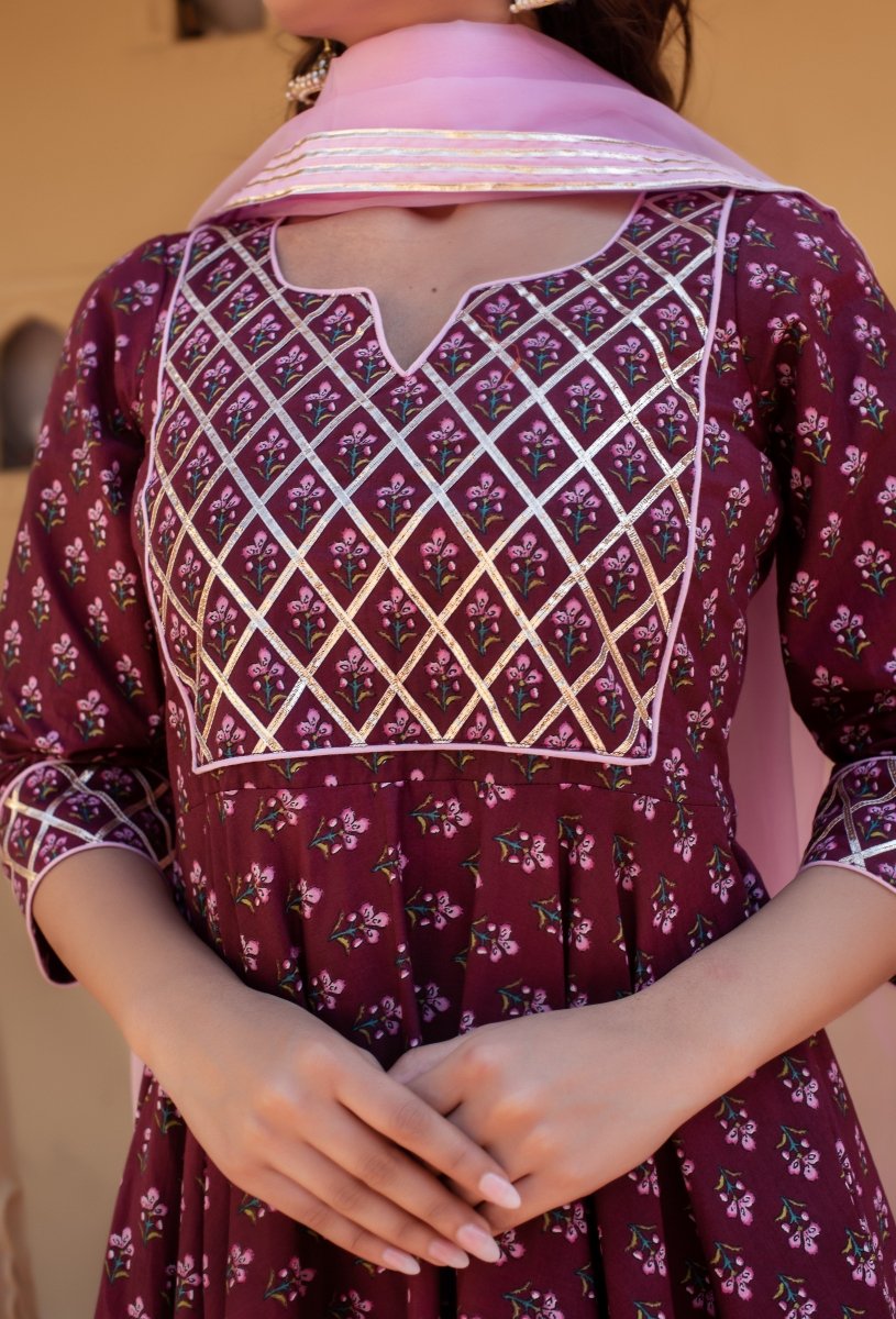 CHHIPA BAZAR PLUM HAND BLOCK GOTA PATTI COTTON ANARKALI SET WITH ORGANZA DUPATTA - Pomcha Jaipur