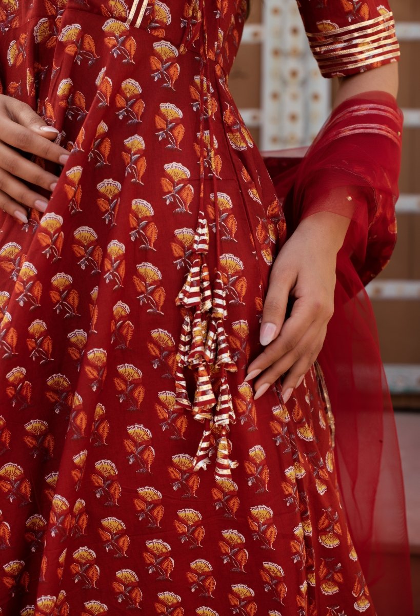 CHHIPA BAZAR RED COTTON GOTA PATTI HAND BLOCK ANGRAKHA SET WITH SOFT NET DUPATTA - Pomcha Jaipur