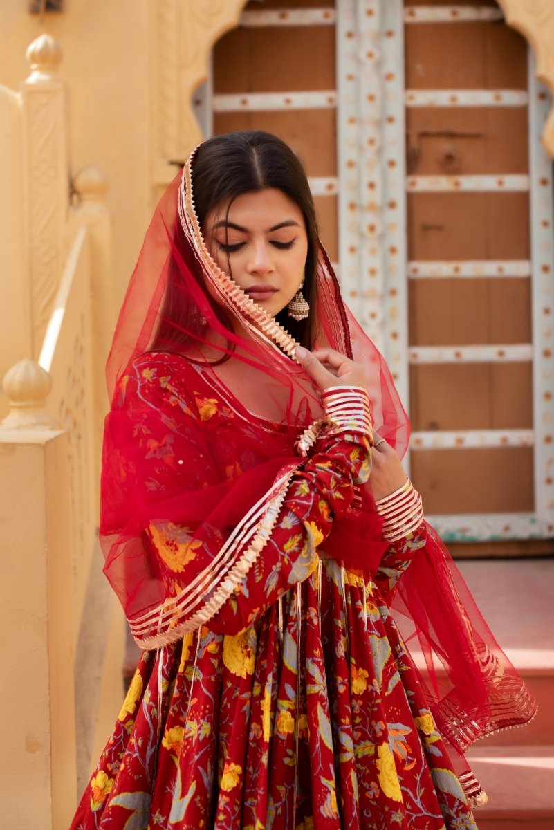 CHHIPA BAZAR RED HAND BLOCK COTTON GOTA PATTI ANARKALI SKIRT SET WITH SOFT NET DUPATTA - Pomcha Jaipur
