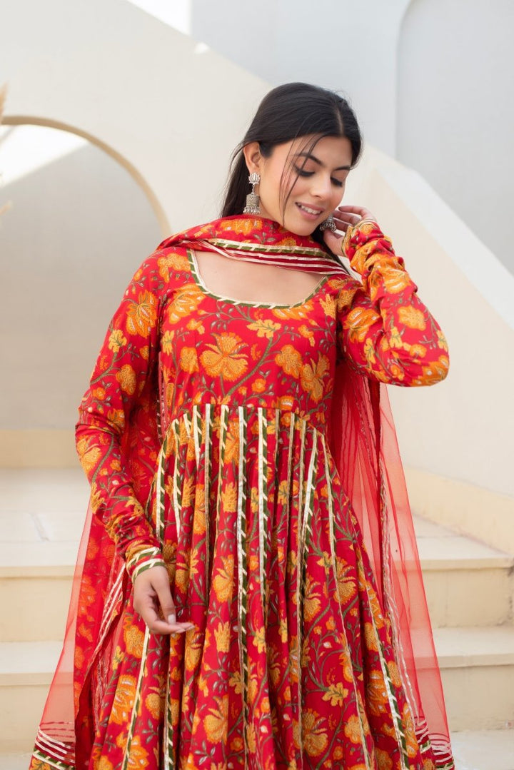 CHHIPA BAZAR RED MASTANI HAND BLOCK GOTA PATTI ANARKALI SET WITH SOFT NET DUPATTA - Pomcha Jaipur
