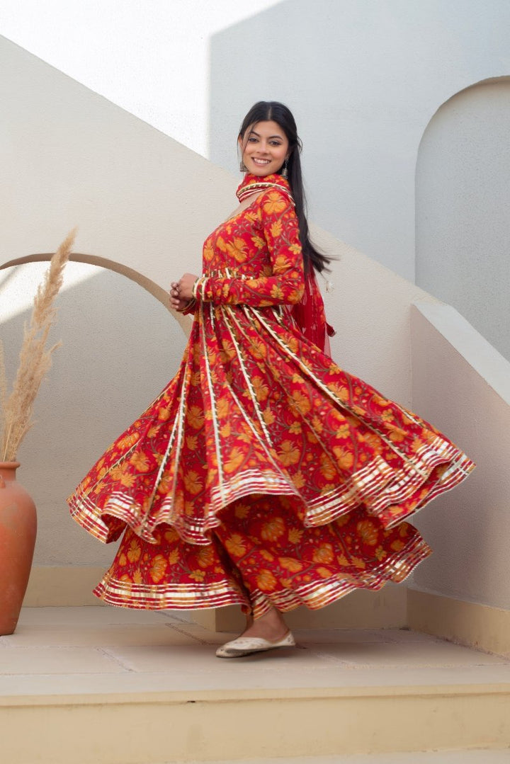 CHHIPA BAZAR RED MASTANI HAND BLOCK GOTA PATTI ANARKALI SET WITH SOFT NET DUPATTA - Pomcha Jaipur