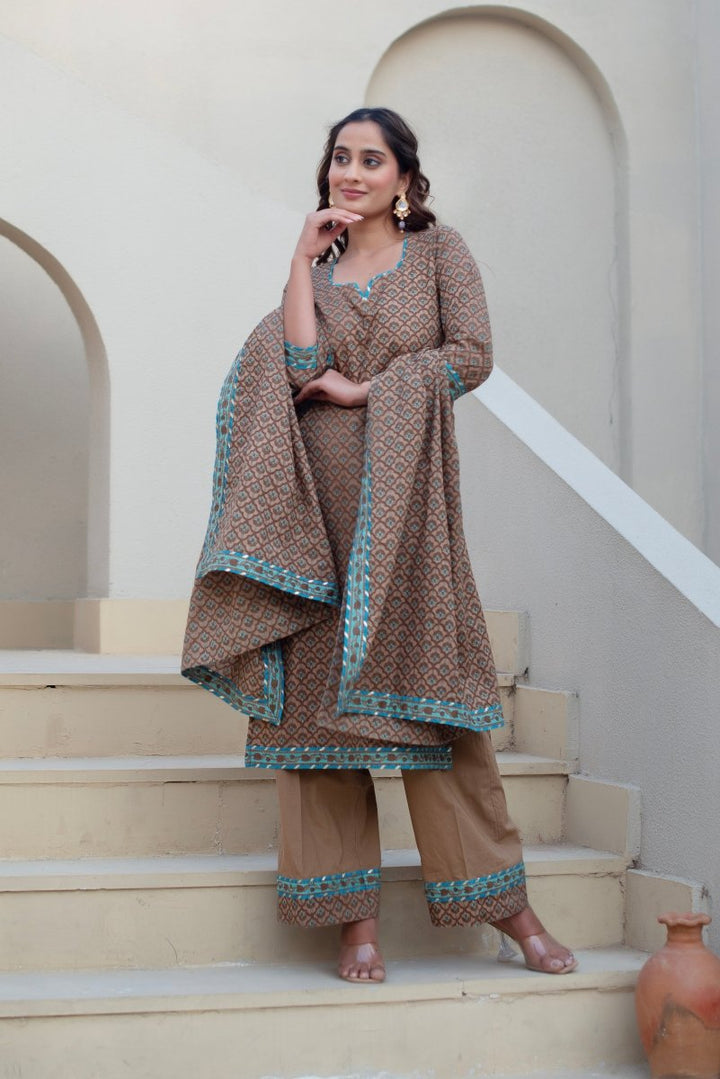 CHHIPA BAZAR SITA COTTON HAND BLOCK SUIT SET WITH COTTON DUPATTA - Pomcha Jaipur