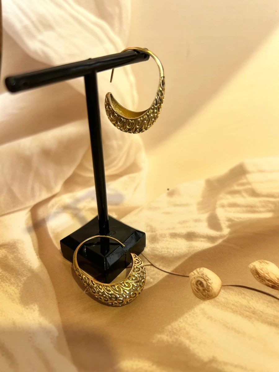 CLASSIC GOLDEN HUES HOOP - Pomcha Jaipur