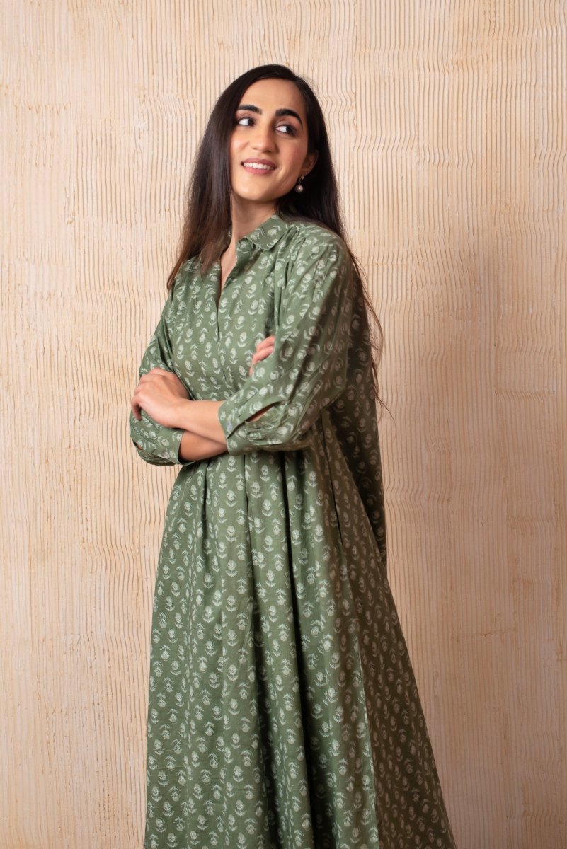 DHOOP CHAAV AISHA GREEN HAND BLOCK COTTON WHITE CO - ORD SET - Pomcha Jaipur