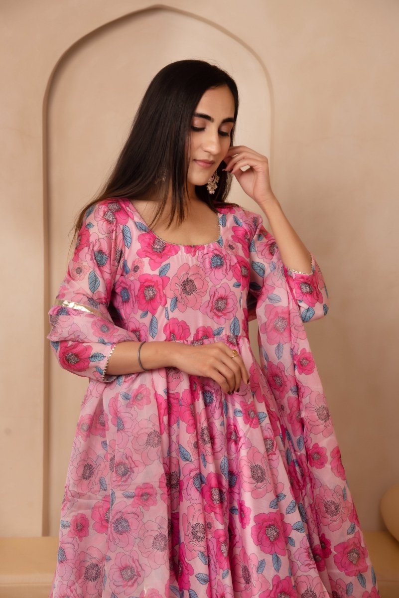 DHOOP CHAAV LEELA MUSLIN ANARKALI SET WITH ORGANZA DUPATTA - Pomcha Jaipur