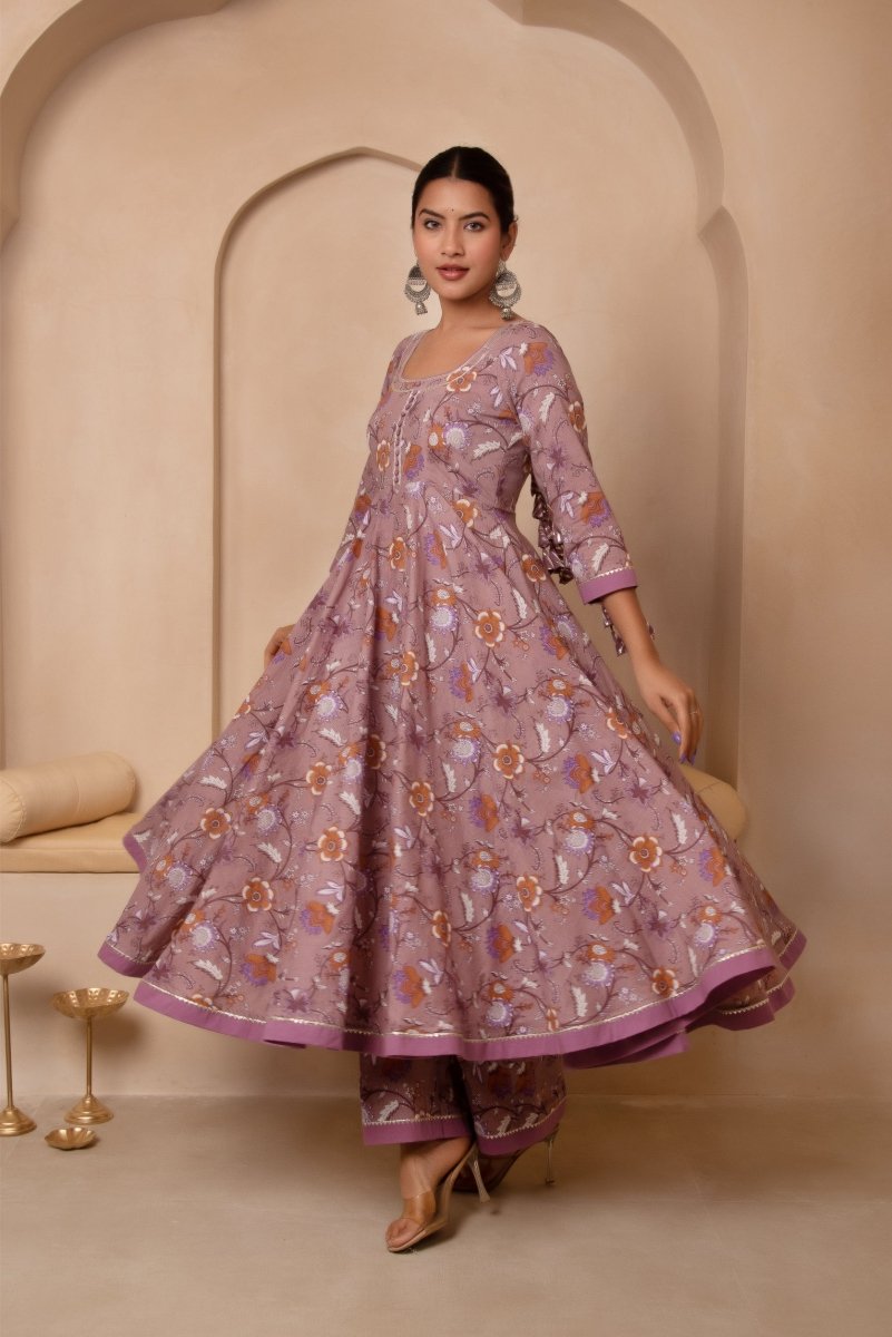 DHOOP CHAAV MAUVE FLORAL COTTON ANARKALI SET WITH SOFT NET DUPATTA - Pomcha Jaipur