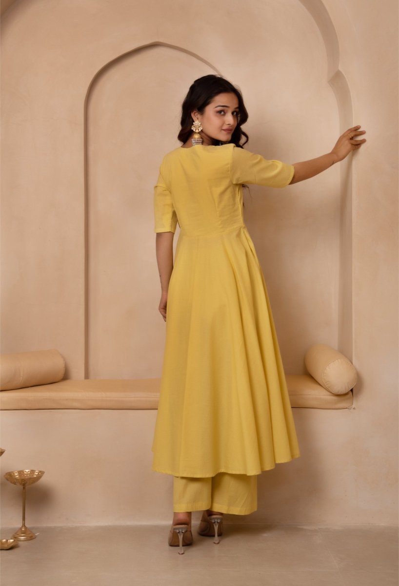 DHOOP CHAAV MIRA DUSTY YELLOW COTTON ANGRAKHA SET WITH COTTON DUPATTA - Pomcha Jaipur