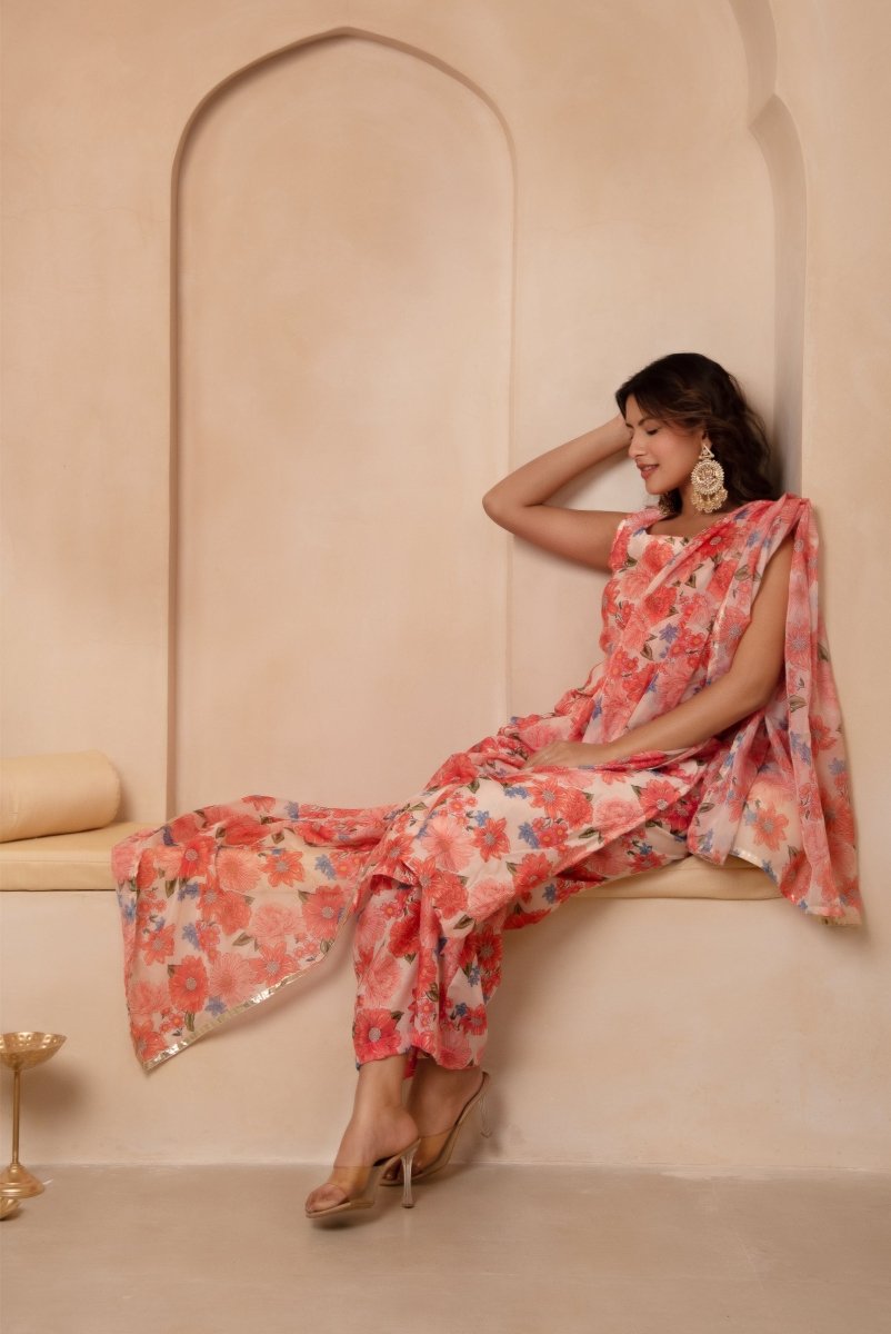 DHOOP CHAAV PEACH FLORAL MUSLIN STRAIGHT SUIT SET WITH ORGANZA DUPATTA - Pomcha Jaipur