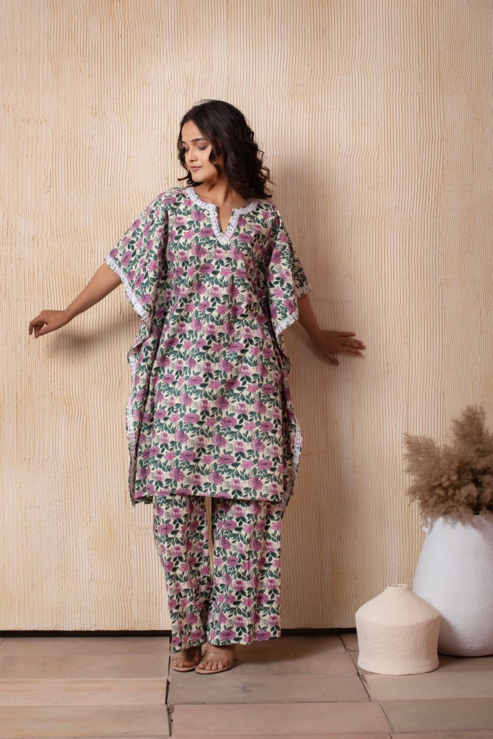 DHOOP CHAAV WHITE COTTON PURPLE PHOOL JAAL KAFTAN PANT SET - Pomcha Jaipur