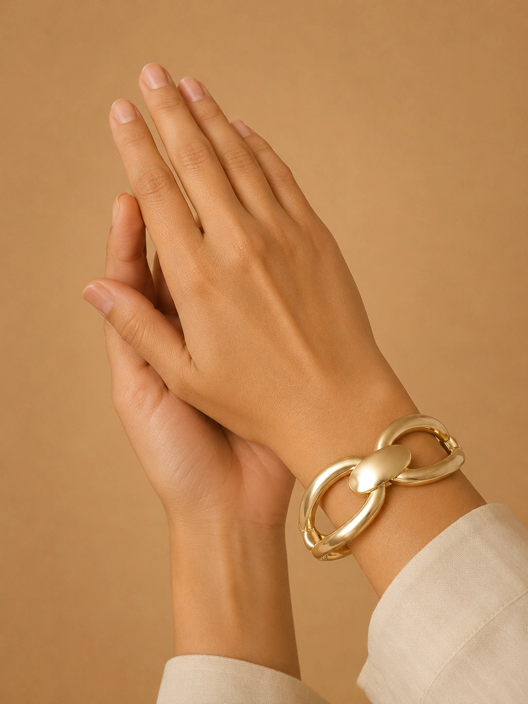DOUBLE LOOP GOLD BANGLE