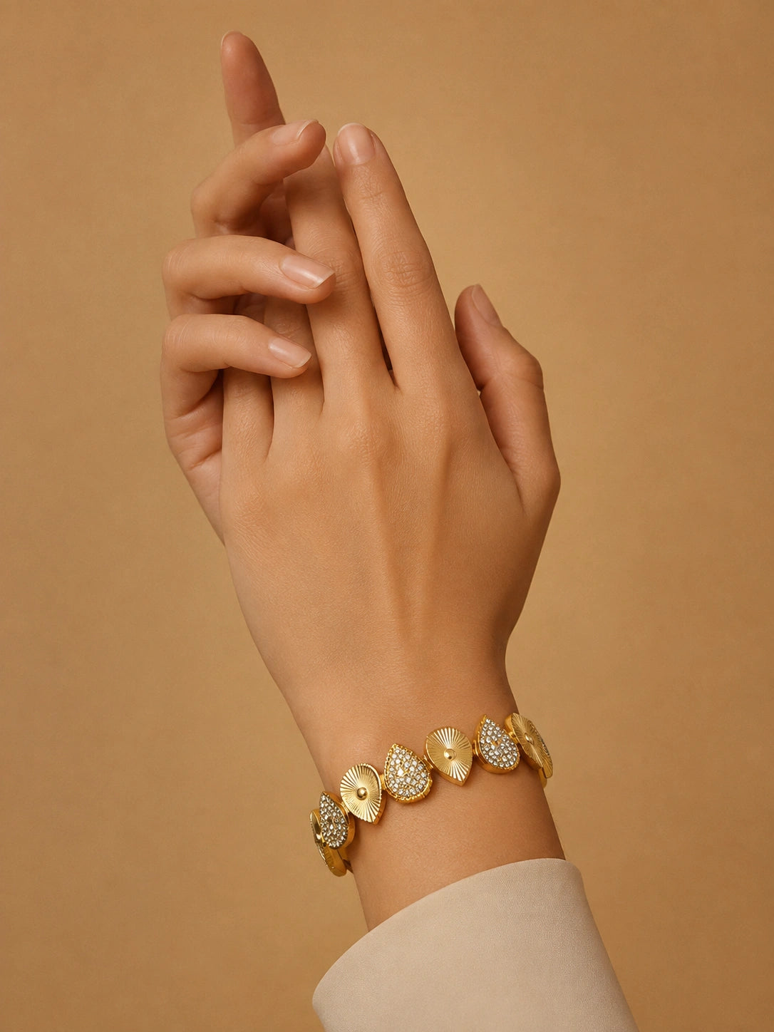 CRYSTAL HEART CHARM BANGLE