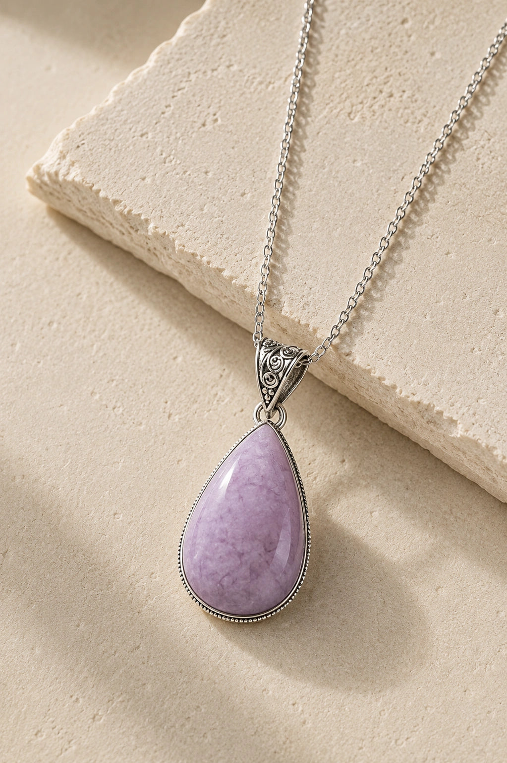 LAVENDAR DROP PENDANT