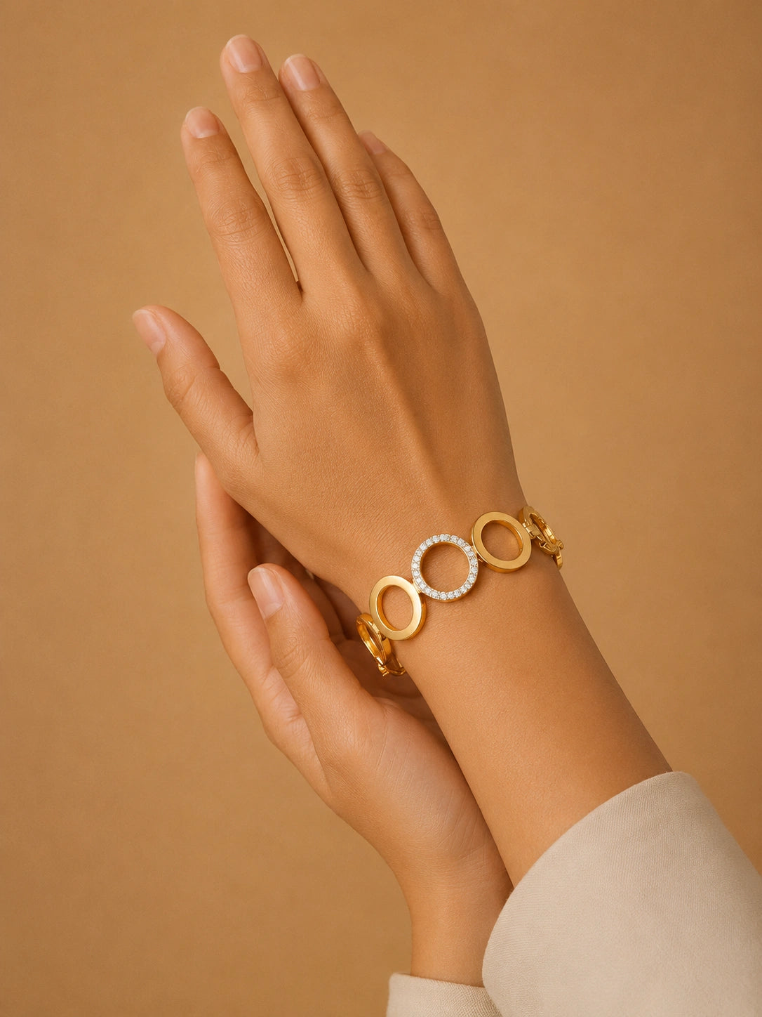 CRYSTAL RING GOLD BANGLE