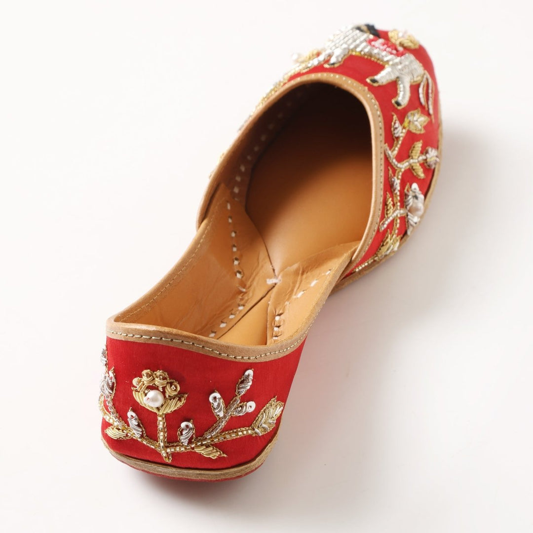 FIRDAUS HORSE RED MOJARI - Pomcha Jaipur