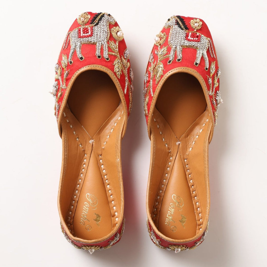 FIRDAUS HORSE RED MOJARI - Pomcha Jaipur